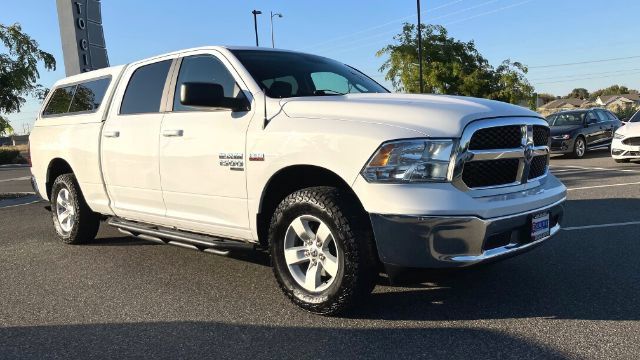 Used 2020 RAM 1500 Classic SLT AWD/4WD image 3