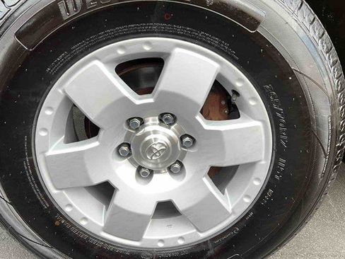 Used 2007 Toyota FJ Cruiser 4WD image 46