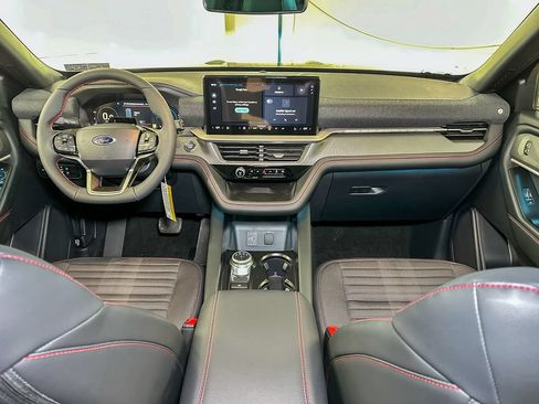 New 2026 Ford Explorer ST-Line w/ ST-Line Street Pack AWD/4WD image 29