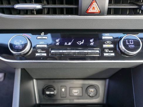 Used 2021 Hyundai Sonata Limited w/ Preferred Accessory Package image 21