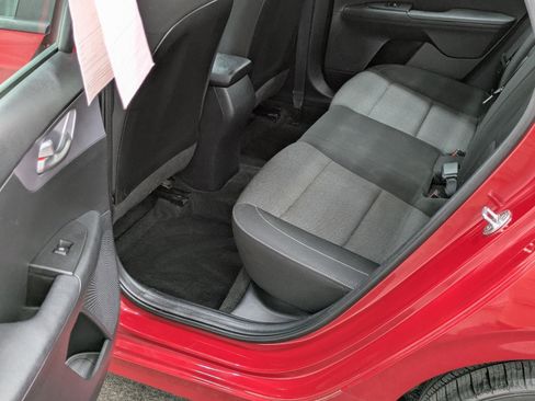 Used 2022 Kia Forte LXS image 17