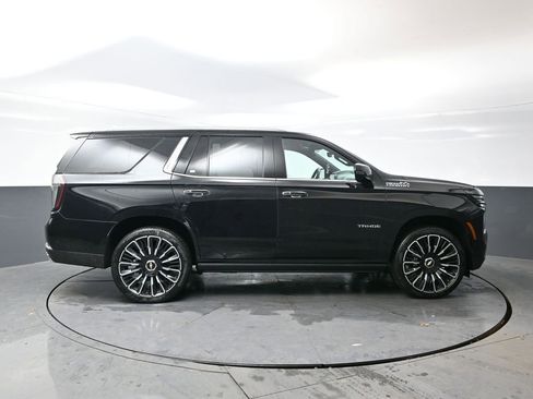 New 2026 Chevrolet Tahoe High Country AWD/4WD image 4