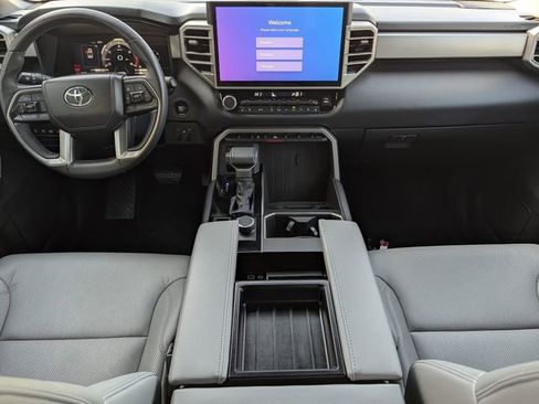 Used 2025 Toyota Tundra Limited AWD/4WD image 10