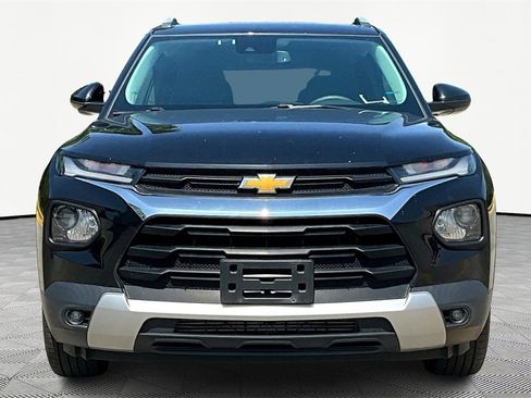 Used 2023 Chevrolet TrailBlazer LT w/ Convenience Package image 3