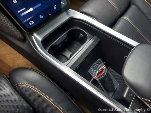 Used 2022 Lucid Air Grand Touring image 24