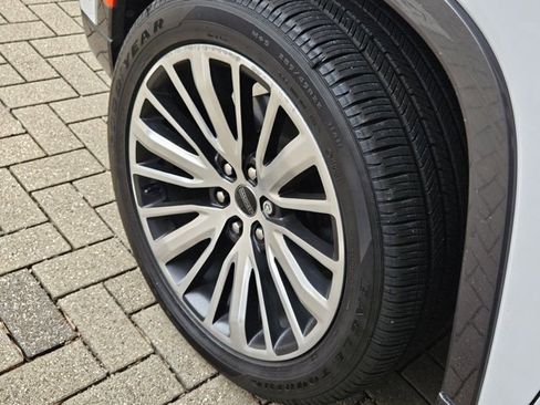 Used 2022 Jeep Wagoneer Series I image 12