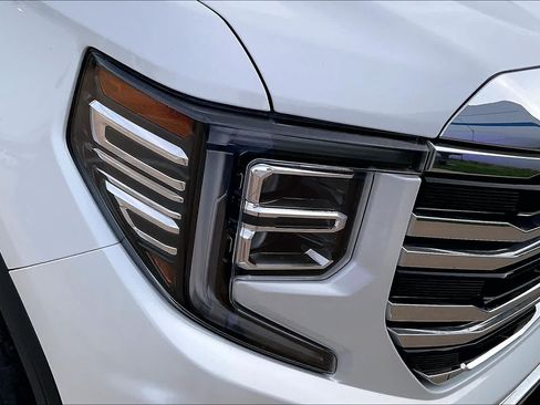 Certified 2024 GMC Sierra 1500 SLT AWD/4WD image 26