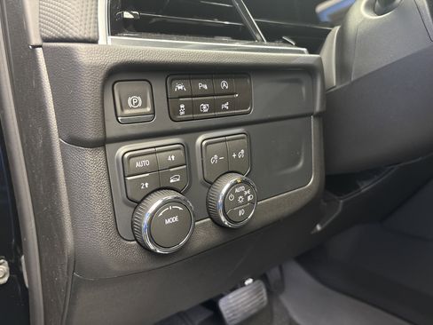 New 2026 Chevrolet Suburban RST w/ Comfort Package AWD/4WD image 14
