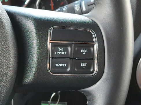 Used 2016 Jeep Wrangler Unlimited Sahara w/ Dual Top Group AWD/4WD image 17