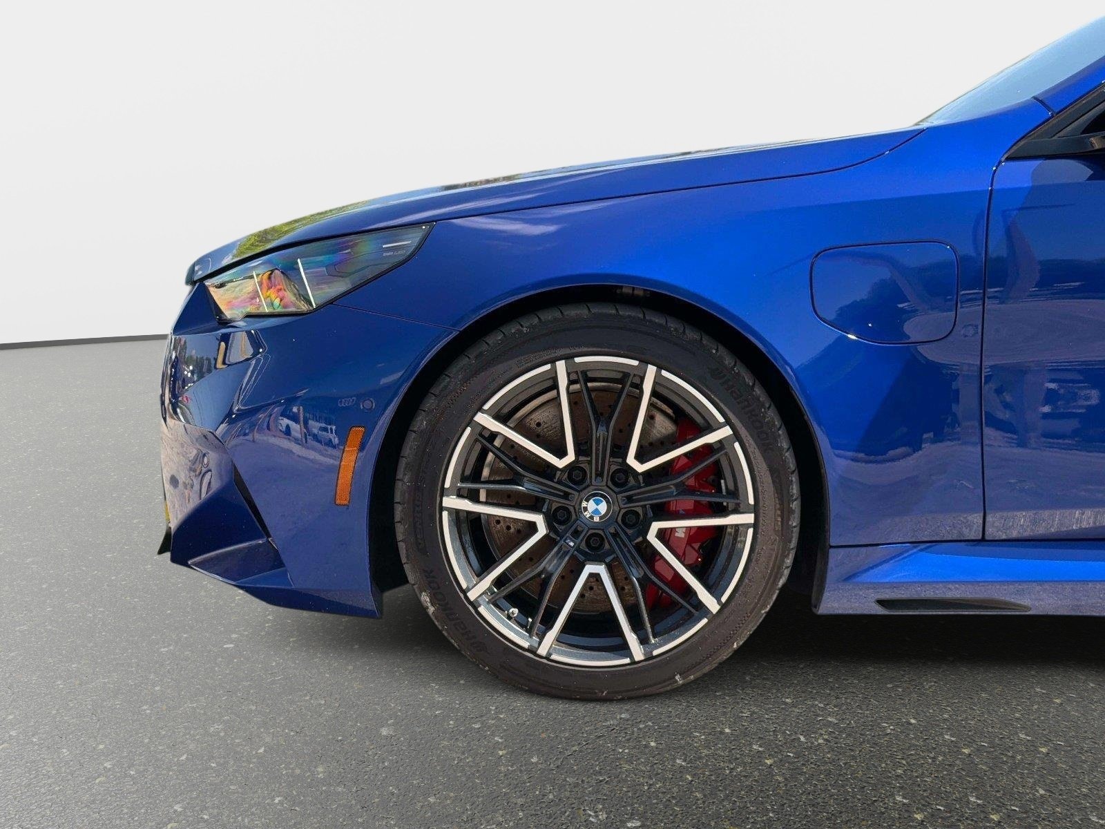 Used 2025 BMW M5 w/ Carbon Package AWD/4WD image 13