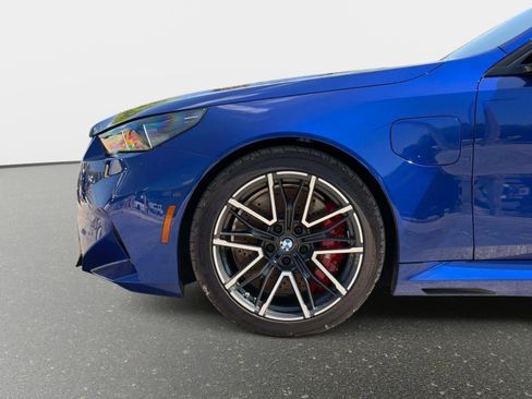 Used 2025 BMW M5 w/ Carbon Package AWD/4WD image 13