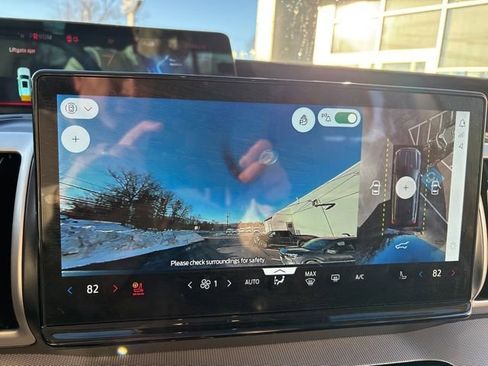 Used 2025 Ford Expedition Active image 22