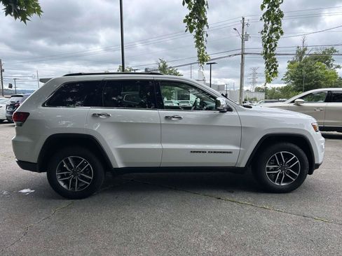 Used 2020 Jeep Grand Cherokee Limited w/ Luxury Group II AWD/4WD image 2