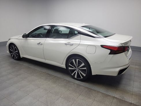 Used 2019 Nissan Altima 2.5 Platinum image 3