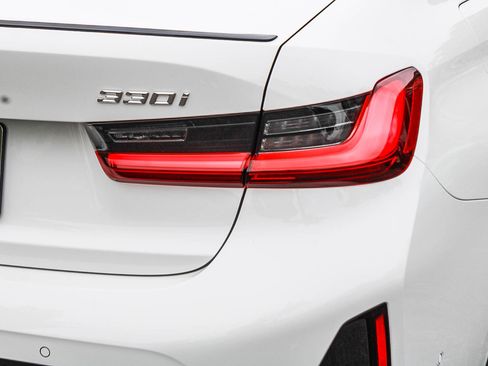 New 2026 BMW 330i Sedan w/ M Sport Package RWD image 6