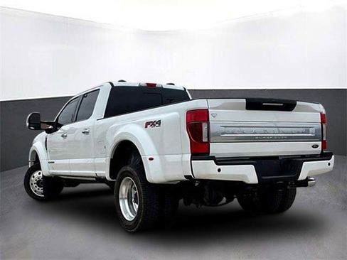 Used 2022 Ford F450 Platinum w/ FX4 Off-Road Package image 5