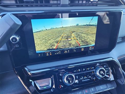 New 2026 GMC Sierra 2500 AT4 w/ AT4 Premium Plus Package image 17