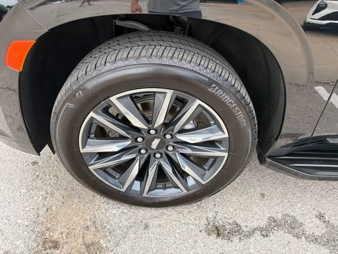 Used 2024 Cadillac Escalade Sport AWD/4WD image 9