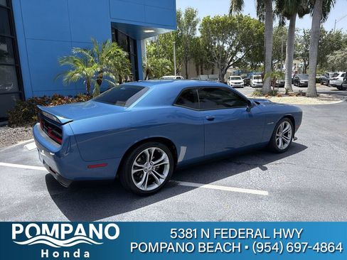 Used 2022 Dodge Challenger R/T RWD image 9