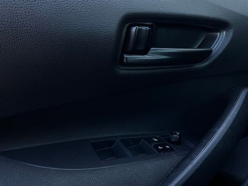 Used 2025 Toyota Corolla LE image 19