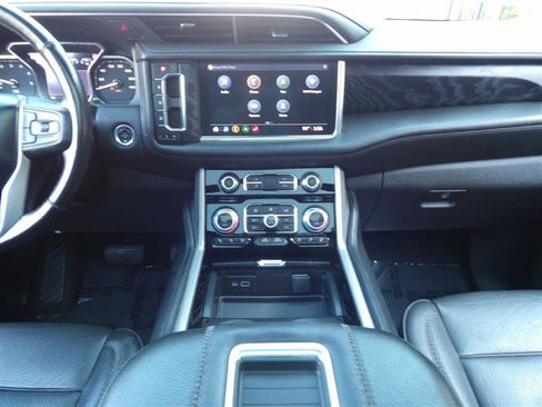 Used 2021 GMC Yukon XL Denali w/ Denali Premium Package image 22