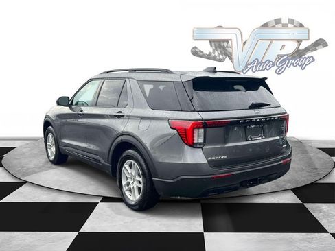 Used 2026 Ford Explorer Active AWD/4WD image 8
