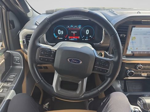 Used 2022 Ford F150 Lariat w/ Equipment Group 502A High AWD/4WD image 4