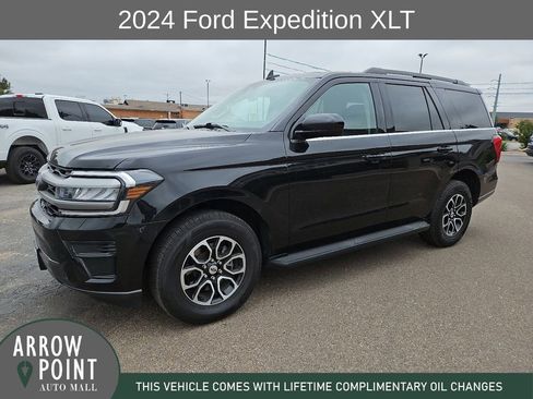 Used 2024 Ford Expedition XLT RWD image 5