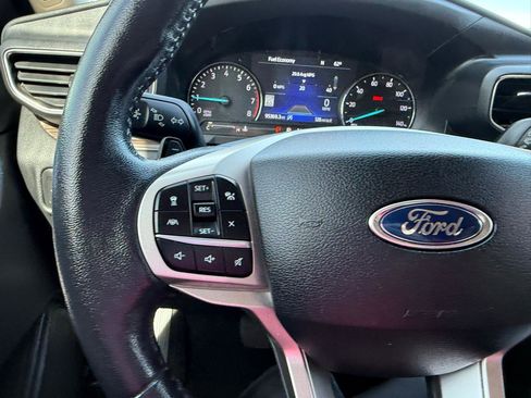 Used 2020 Ford Explorer Limited RWD image 26