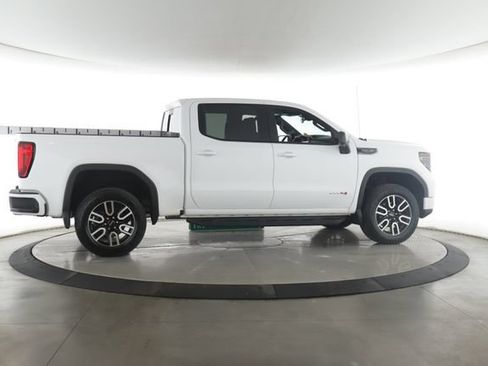 Used 2023 GMC Sierra 1500 AT4 w/ AT4 Premium Package AWD/4WD image 6