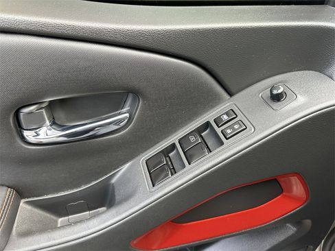 Used 2023 Nissan Frontier PRO-4X w/ Technology Package image 13