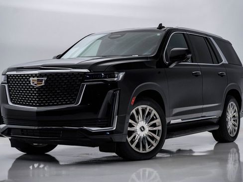 Used 2024 Cadillac Escalade Premium Luxury w/ Performance Package image 1