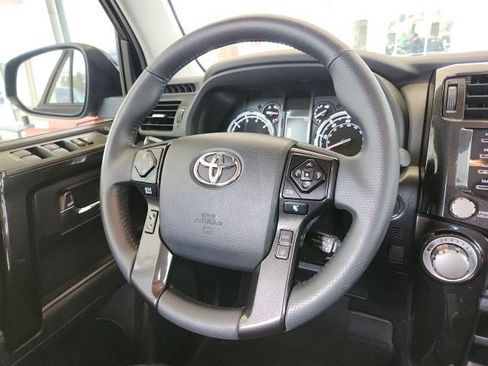 Used 2023 Toyota 4Runner TRD Off-Road AWD/4WD image 20