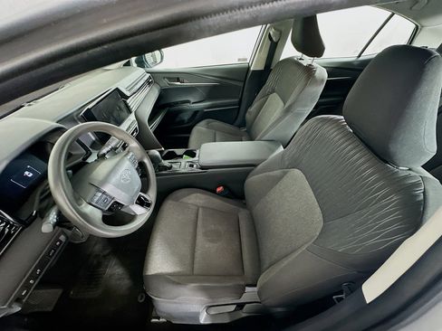 Used 2025 Toyota Camry LE FWD image 13
