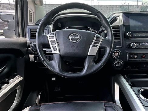 Used 2024 Nissan Titan SV w/ SV Convenience Package AWD/4WD image 8