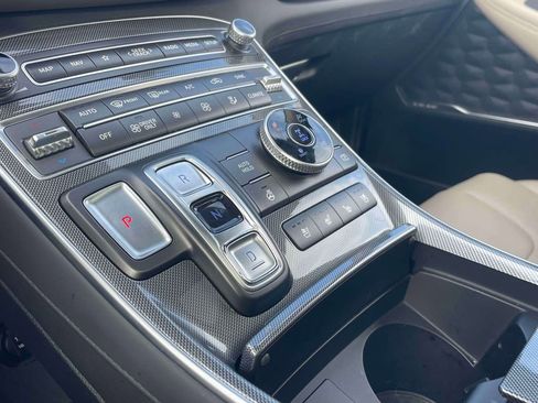 Used 2023 Hyundai Santa Fe Limited image 31