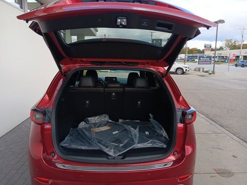 New 2025 MAZDA CX-5 Signature image 8