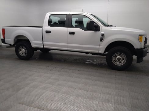 Used 2017 Ford F250 XL AWD/4WD image 11