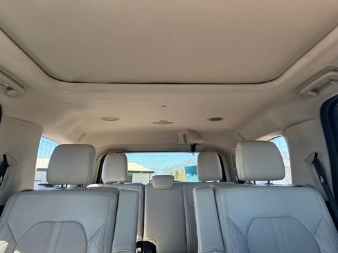 Used 2020 Ford Expedition Platinum image 35