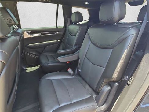 Used 2021 Cadillac XT6 Premium Luxury FWD image 17
