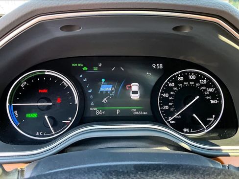 Used 2021 Toyota Avalon Limited FWD image 26