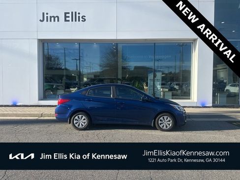 Used 2016 Hyundai Accent SE image 1