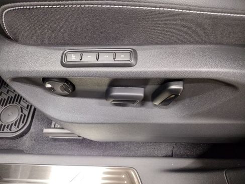 New 2026 Volkswagen Atlas Cross Sport SEL R-Line image 21