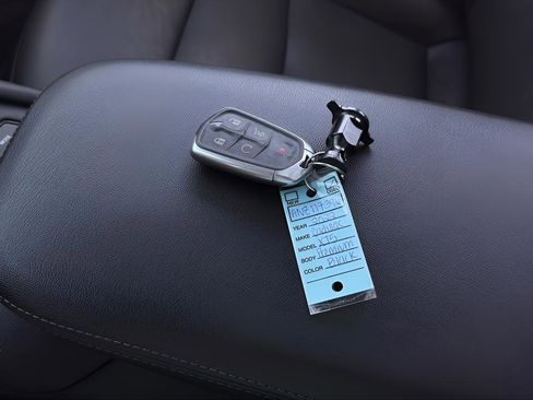 Used 2022 Cadillac XT5 Premium Luxury w/ Technology Package image 10