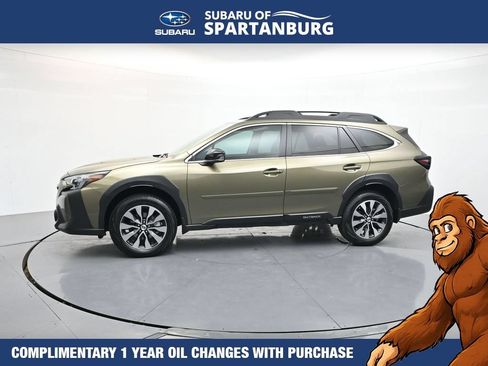 Used 2025 Subaru Outback Limited AWD/4WD image 4
