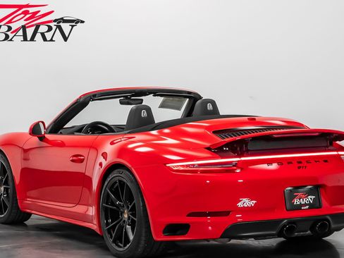 Used 2018 Porsche 911 Carrera image 3