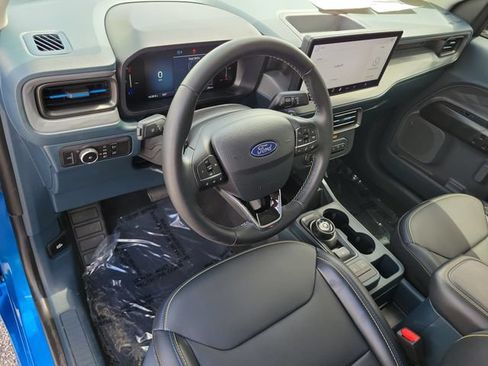Certified 2025 Ford Maverick Lobo AWD/4WD image 19