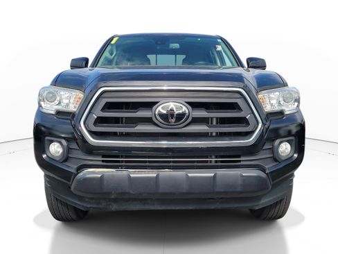 Used 2021 Toyota Tacoma SR5 AWD/4WD image 2