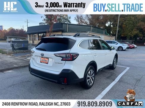 Used 2022 Subaru Outback Premium image 5
