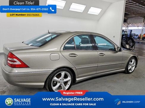 Used 2006 Mercedes-Benz C 230 Sedan image 4